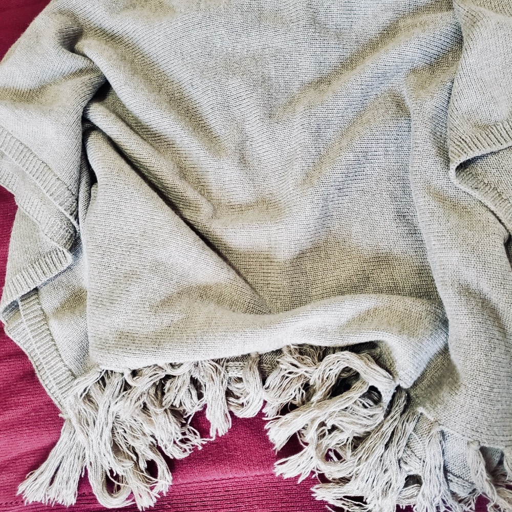 Forever 21 Grey Pancho Sweater - Picture 5 of 7
